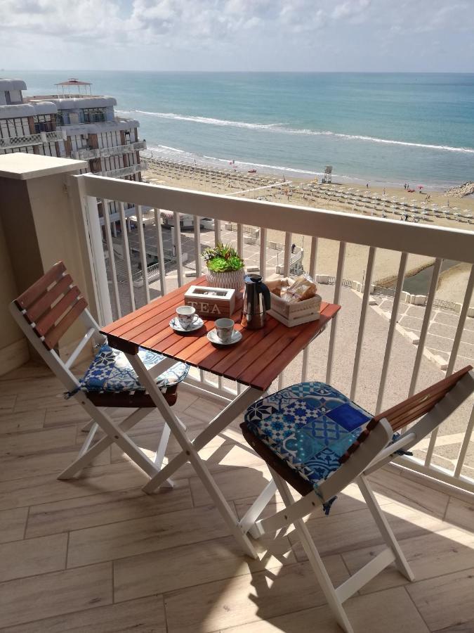 La Terrazza Sul Tirreno Apartment Nettuno Luaran gambar