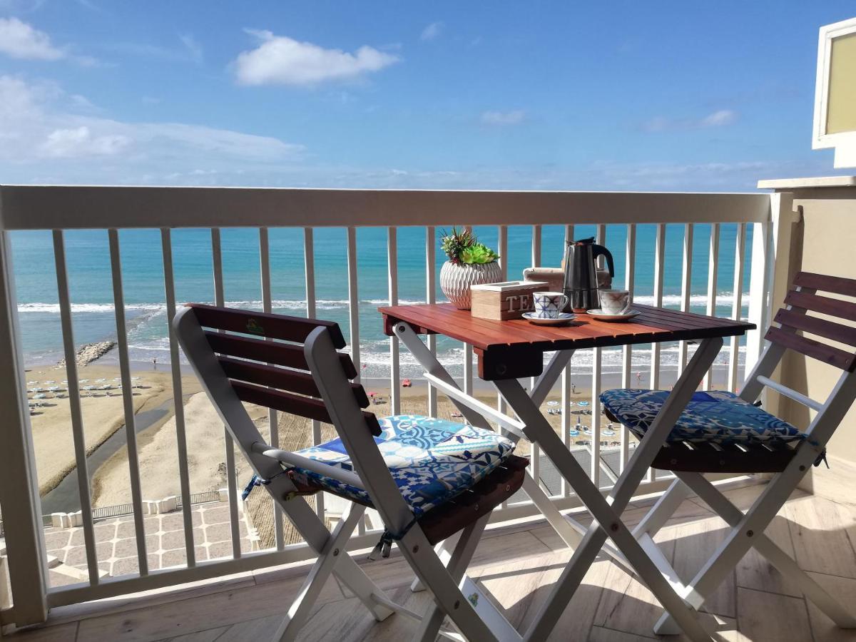 La Terrazza Sul Tirreno Apartment Nettuno Luaran gambar