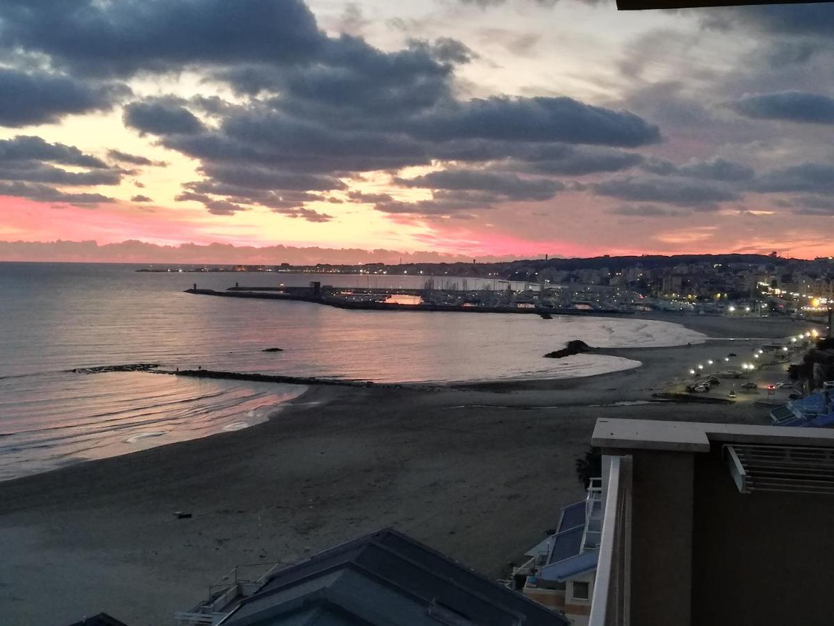 La Terrazza Sul Tirreno Apartment Nettuno Luaran gambar